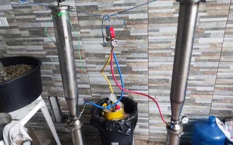 Quadrilha é presa por fabricar drogas em laboratório clandestino no litoral de SP