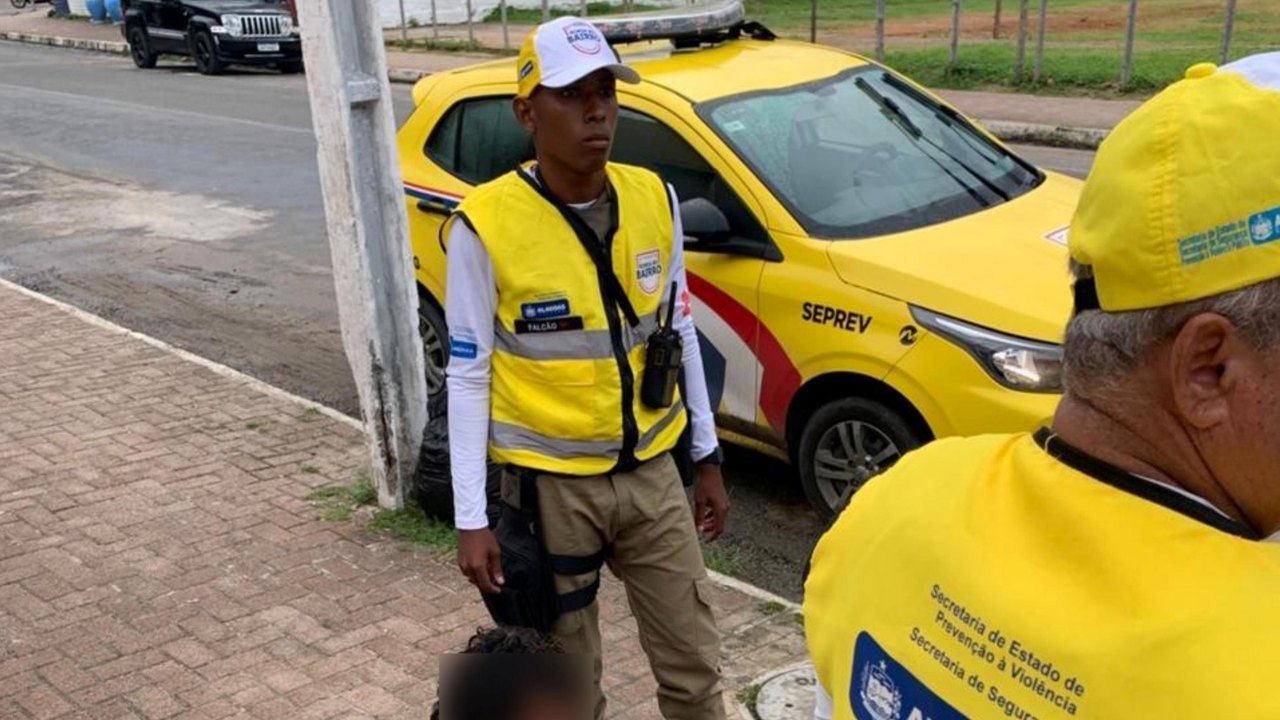 Ronda no Bairro detém homem suspeito de importunação sexual na Praia do Francês