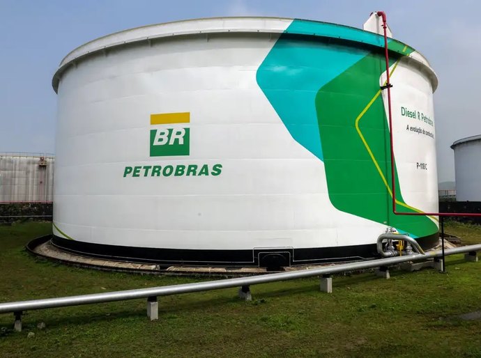 Petrobras anuncia nova redução no preço do diesel em R$ 0,12 por litro