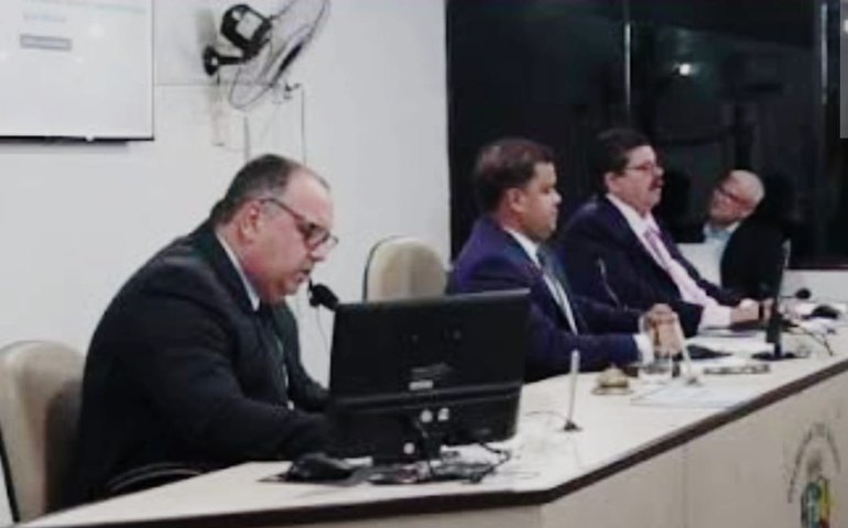 Câmara de Palmeira dos Índios reduz número de assessores após pressão do Ministério Público