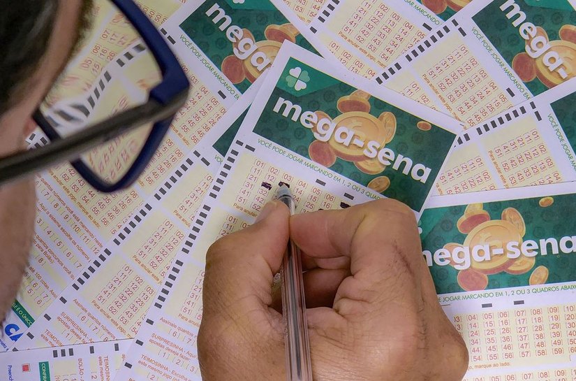 Mega-Sena sorteia neste sábado prêmio acumulado em R$ 50 milhões