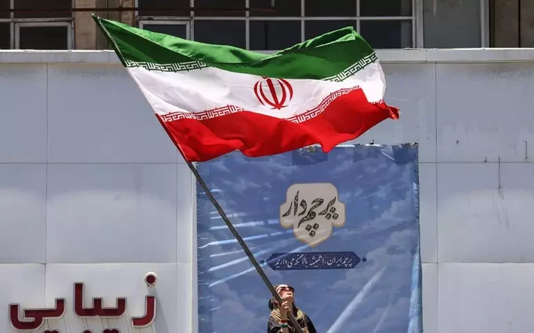 EUA revogam bloqueio naval contra portos iranianos