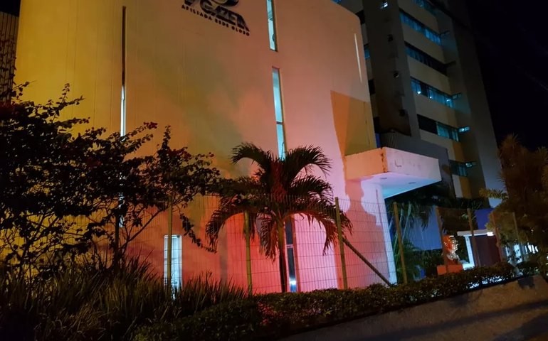 Derrubada decisão que obriga a Globo a manter contrato com empresa de Collor