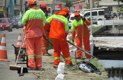 Conjuntos na parte alta de Maceió recebem mutirões de limpeza