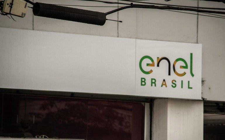 Enel segue sob pressão após apagões causados por ciclone em São Paulo