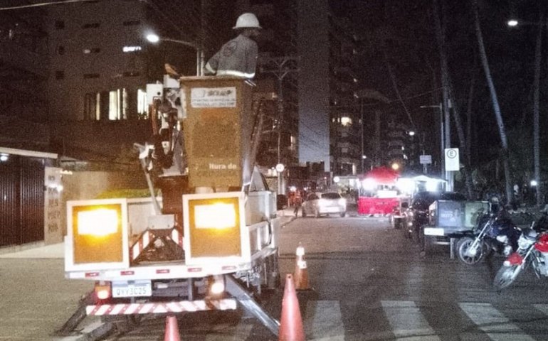 Furto de energia prejudica iluminação da orla nas prévias carnavalescas