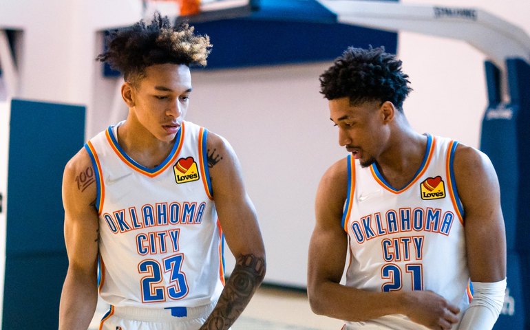 Oklahoma City Thunder supera Chicago Bulls, chega à 10ª vitória seguida na NBA e lidera o Oeste