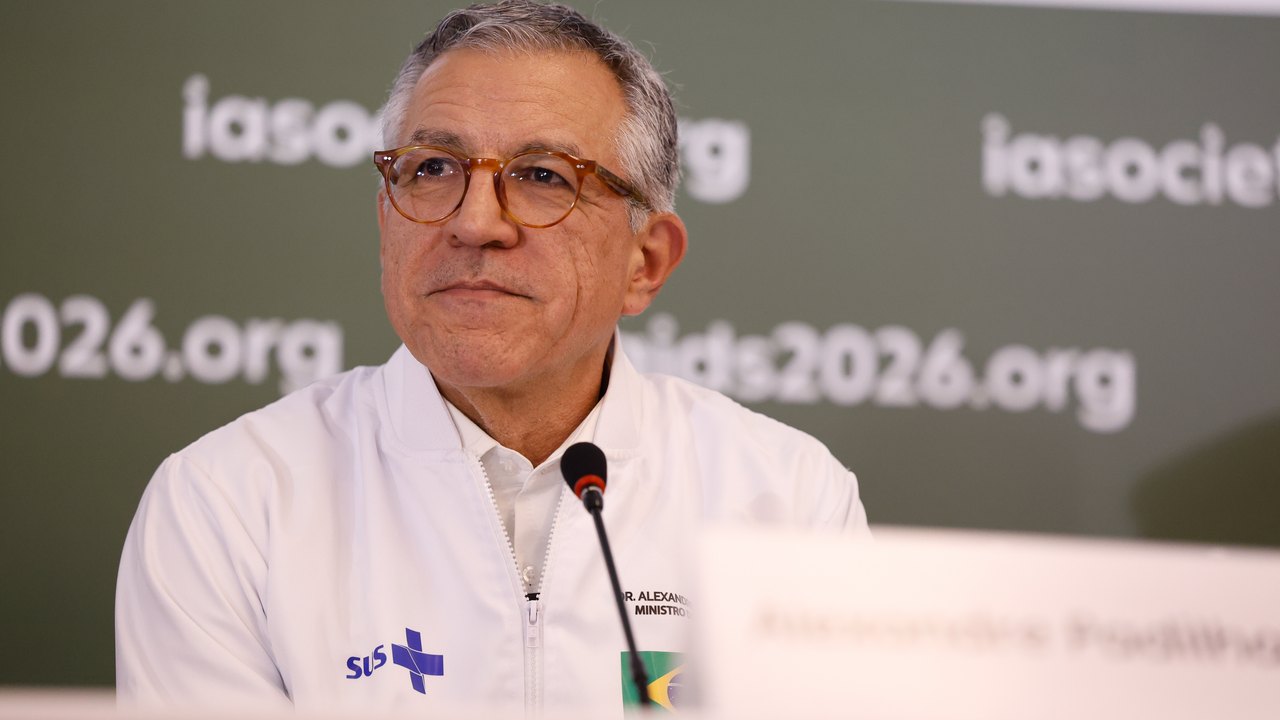 PF desmente Veja; Padilha aciona Justiça sobre fake news contra Lula