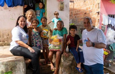 Prefeitura de Santana inicia distribuição de cestas básicas para as famílias carentes