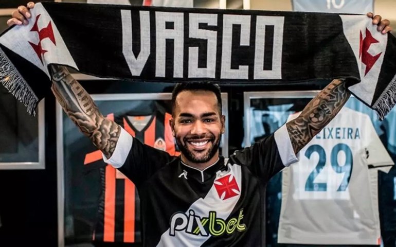 Presidente do Vasco confirma contratação do atacante Alex Teixeira