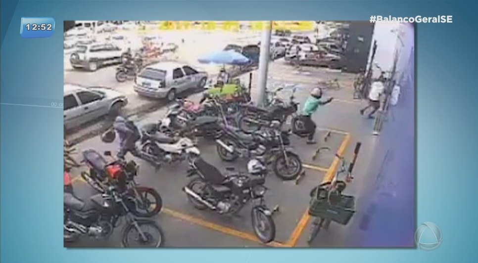 Imagens do latrocínio no interior de uma agência bancária são divulgadas