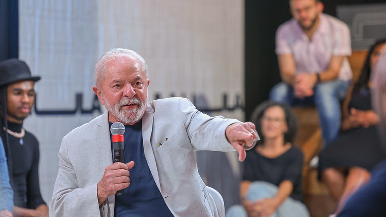 Vamos ajudar os estados a combater o contrabando de armas e o tráfico de drogas, diz Lula