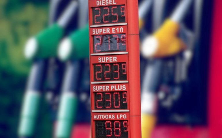 Projeto prevê prisão e multa para aumento injustificado no preço dos combustíveis