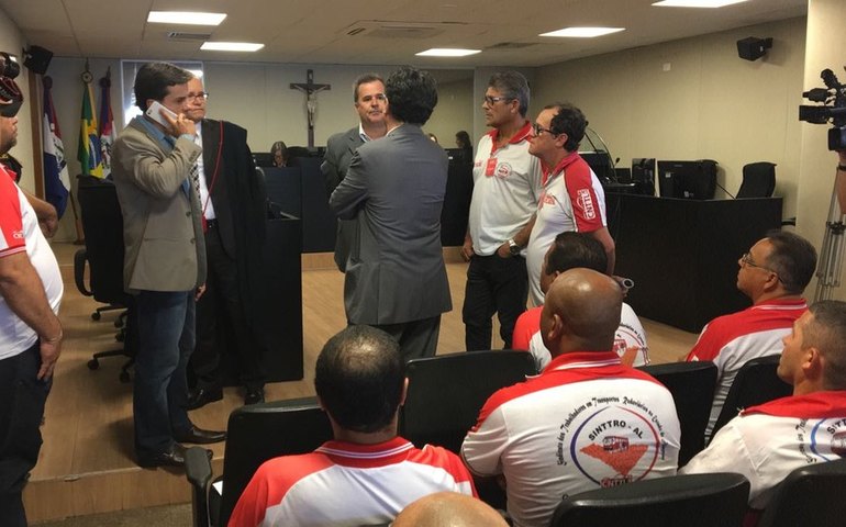 Rodoviários põe fim greve a partir desta quarta-feira em Maceió