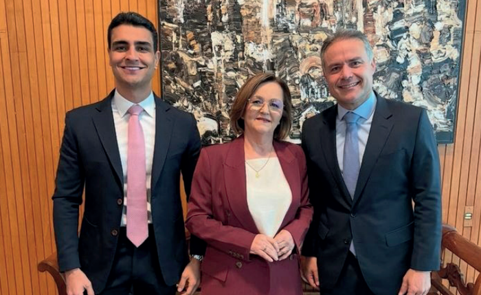 JHC com Marluce Caldas e o ministro Renan Filho no dia em que indicação da tia para o STJ foi confirmada