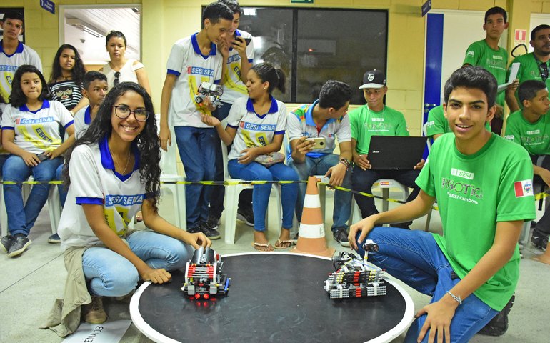 Escola Sesi/Senai recebe etapa do 2º Alagoano de Sumô de Robôs