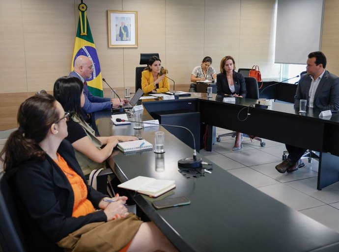 Ministérios unem forças para levar energia ao campo e ampliar irrigação no Brasil
