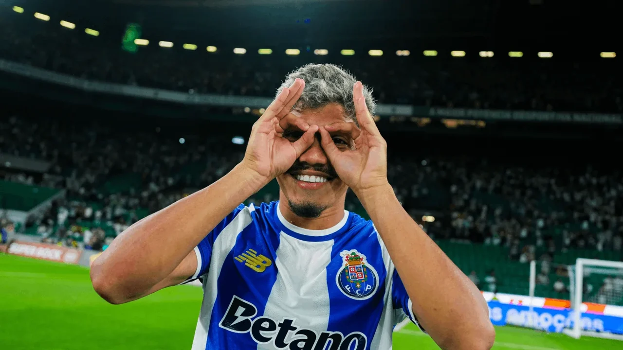 Atlético de Madrid monitora William Gomes, ex-São Paulo e destaque do Porto