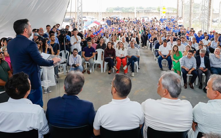 Governo entrega pavimentação do Núcleo Industrial Bernardo Oiticica