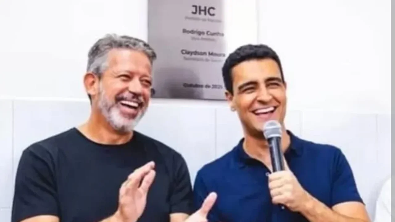 Arthur Lira evita comentar investigação que cita envolvimento de JHC no caso Master