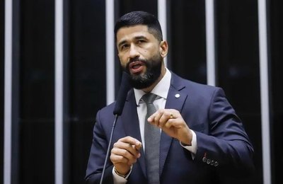 Deputado Fabio Costa critica Renan Calheiros e Renan Filho por posição contra anistia de presos do 8 de Janeiro