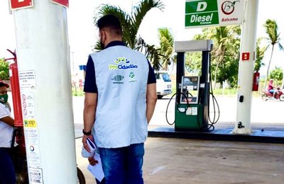Procon Arapiraca autua postos de combustíveis por aumento antecipado