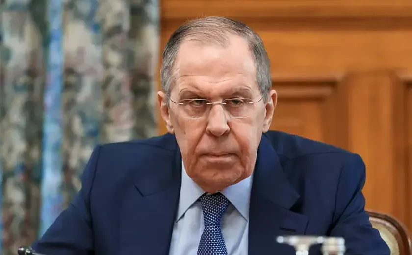 Qualquer francês na Ucrânia seria 'alvo legítimo' para as forças russas, diz Sergey Lavrov