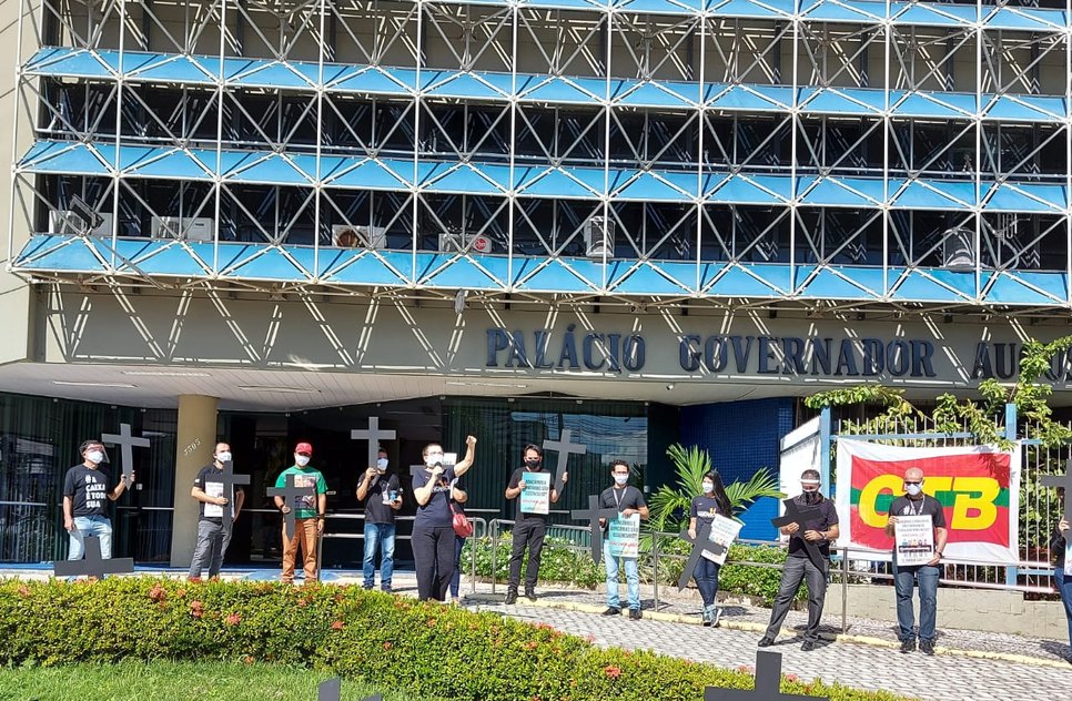 Bancários protestam pedindo a vacinação / Foto: Sindicato dos Bancários