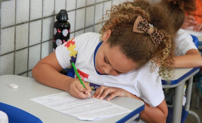 Analfabetismo cai em Alagoas, mas ainda é maior do país