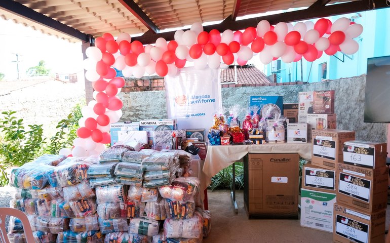 Instituto na Barra de Santo Antônio recebe doação do Alagoas Sem Fome