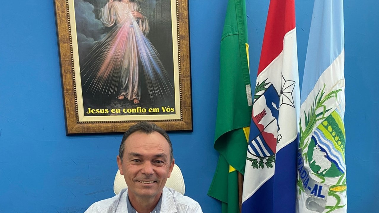 Prefeitura de Anadia antecipa 13º salário dos servidores