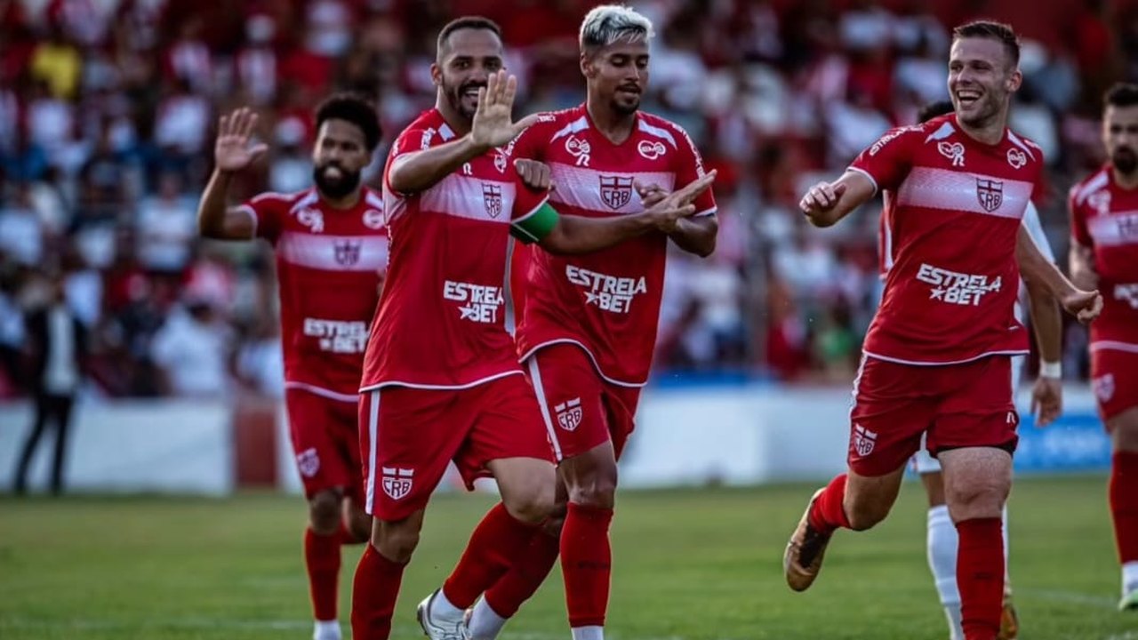 Anselmo Ramon brilha e CRB derrota CSA no primeiro clássico de 2024