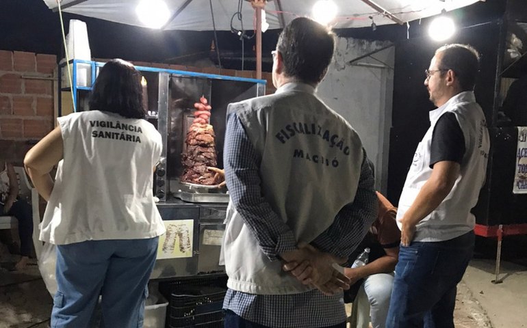 Vigilância de Maceió realiza fiscalizações de normas sanitárias durante o Verão Massayó