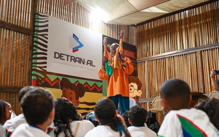 Com minicircuito, contação de histórias e brincadeiras, Detran leva educação para o trânsito à 11ª Bienal do Livro