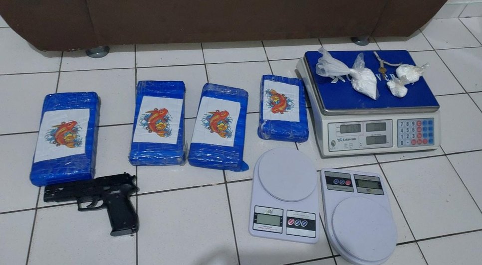 Motorista é preso com 14 kg de cocaína no estacionamento de supermercado em Aracaju