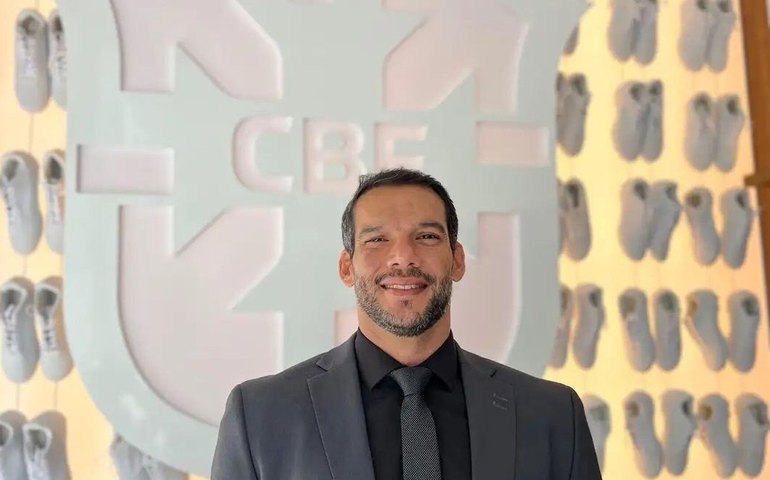 Samir Xaud é eleito presidente da CBF em meio a boicote de clubes