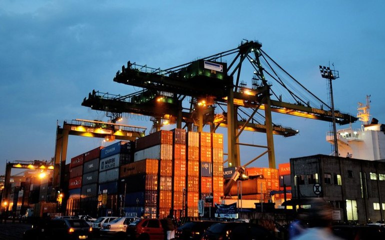Exportações, emprego e investimentos tendem a recuar devido a tarifaço