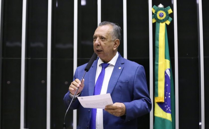 Comissão aprova projeto que cria programa para proteger dados dos consumidores