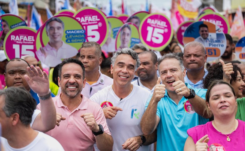 Rafael Brito realiza grande caminhada no Benedito Bentes