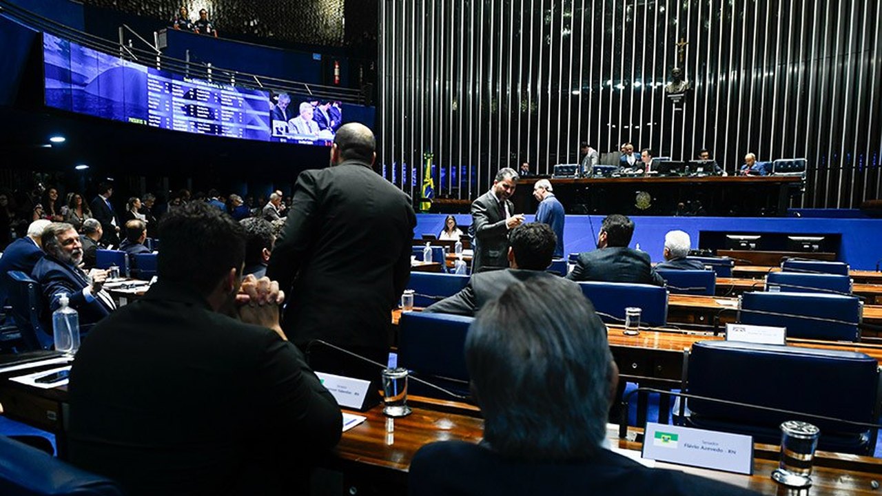 Aprovado projeto sobre parcelas remuneratórias de servidores da Câmara