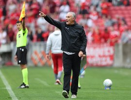 Tite fala sobre partida contra Internacional após mais uma derrota: “Nós estivemos muito abaixo daquilo que podemos render”