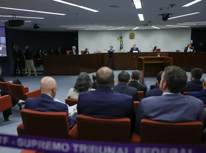 Defesa de Mauro Cid pede manutenção da delação premiada ao STF