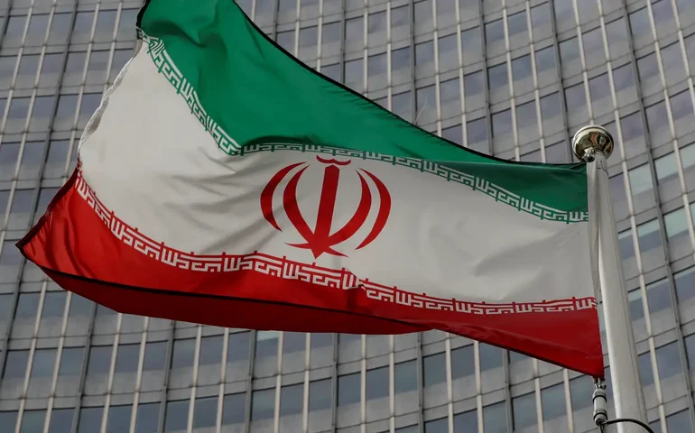 Porta-voz do Irã rebate críticas da UE e defende direito de controlar o Estreito de Ormuz