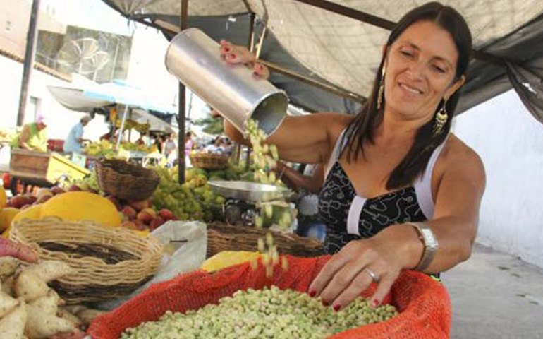 Dia Mundial da Água: Vigilância conscientiza estudantes em Maceió