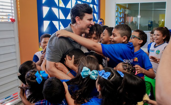Prefeito Marcelo Beltrão entrega nova escola em povoado de Coruripe Prefeito Marcelo Beltrão entrega nova escola em povoado de Coruripe