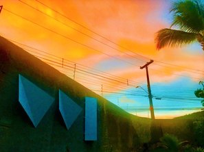 Harmonia entre o Céu e esta obra de Marta Arruda