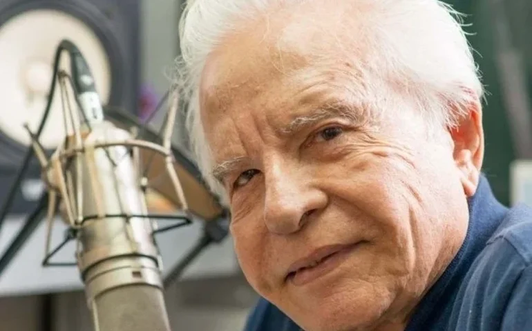 Veja íntegra de Salmo 91, gravado por Cid Moreira, a voz da Bíblia, que morreu aos 97 anos