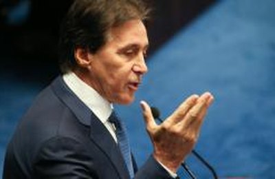 Eunício Oliveira é o novo presidente do Senado