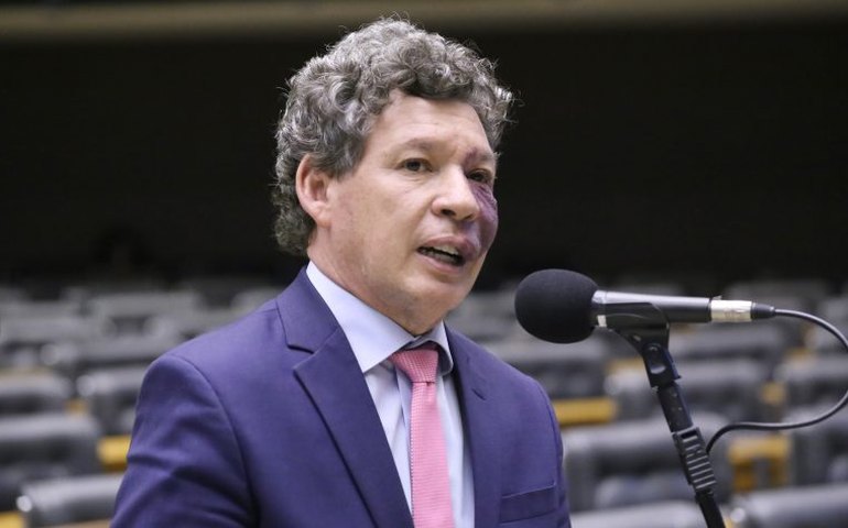 Deputado defende aumento de repasses federais para municípios