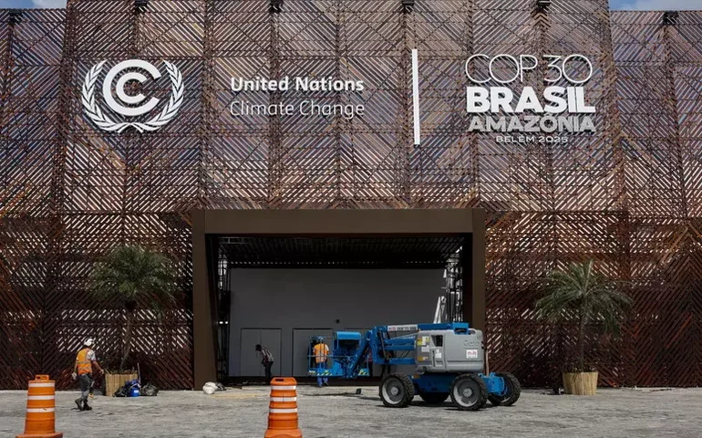 Obras seguem inacabadas na véspera da Cúpula de Líderes da COP-30